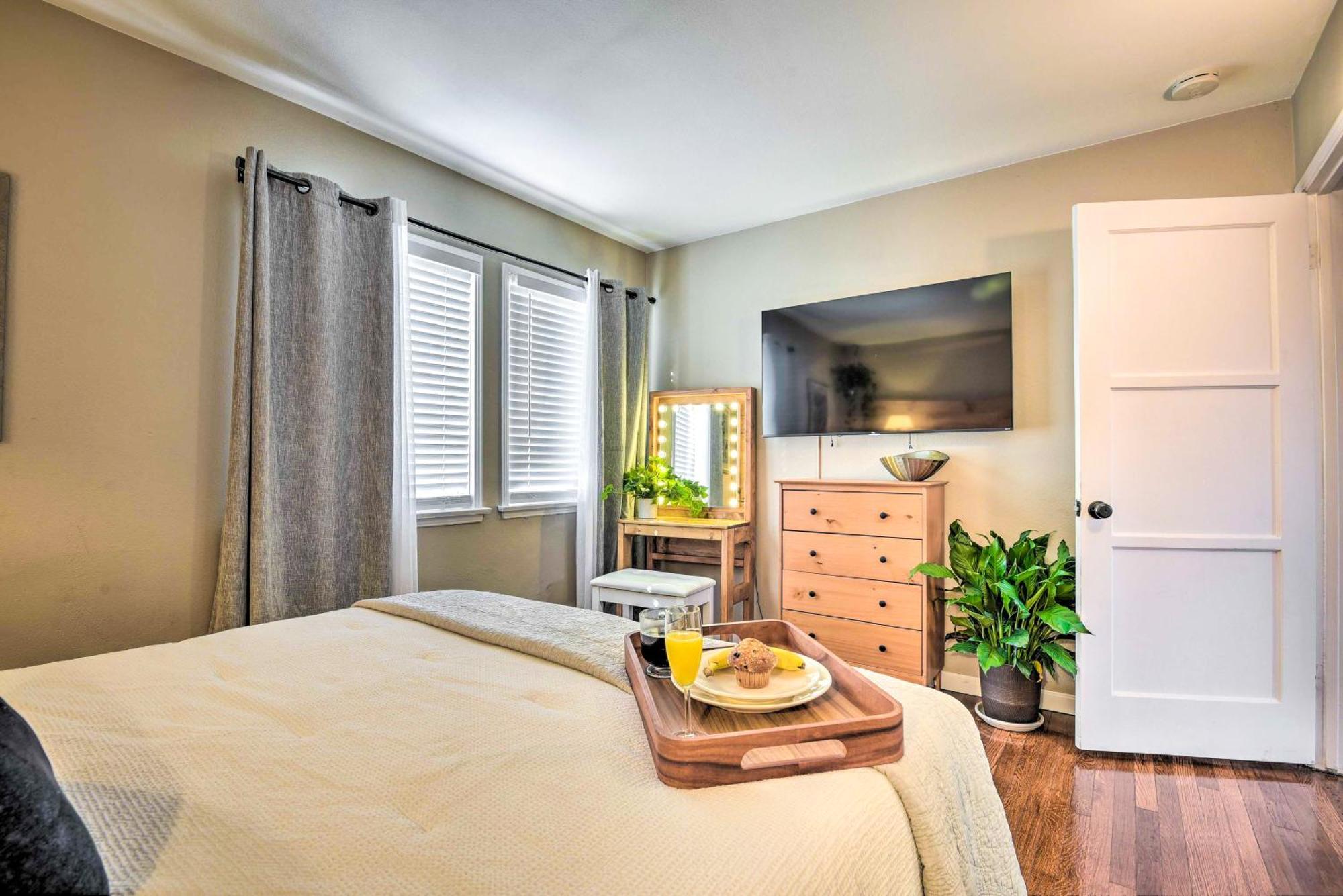 Вилла Stylish And Modern Burbank Gem With Private Yard! Экстерьер фото